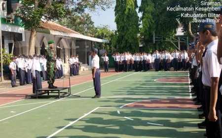 Bati Bakti TNI Koramil Kesamben, Kodim 0808 Kabupaten Blitar Beri Motivasi Siswa-Siswi SMPN 1 Kesamben