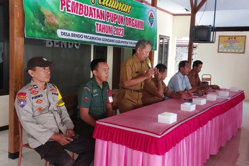 Kopda Agus Setiawan Berpartisipasi dalam Pelatihan Pembuatan Pupuk Organik di Desa Bendo