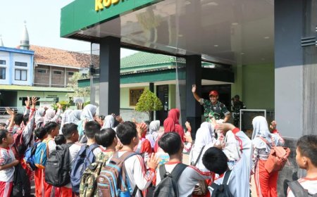 Tumbuhkan Wawasan Kebangsaan Sejak Dini, Siswa SDN Sawuh Kunjungi Kodim 0802/Ponorogo