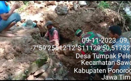 Gotong Royong, Babinsa Kodim 0802/Ponorogo Bantu Warga Pasang Gorong Gorong