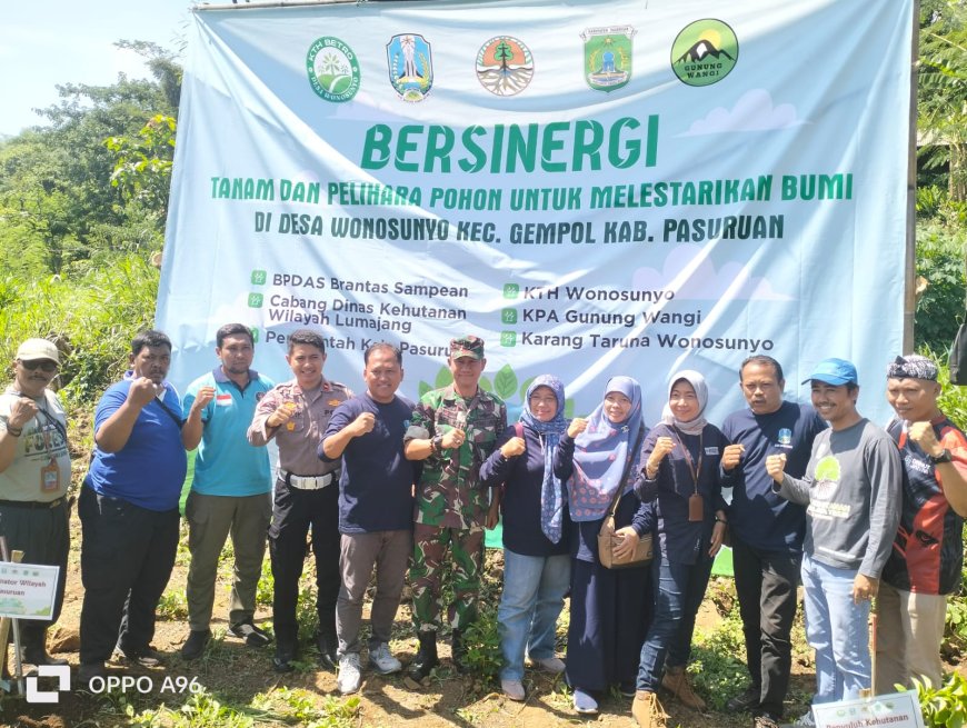 Cegah Bencana Alam, Danramil 0819/20 Gempol Dukung Program Gerakan Bersinergi Tanam Pohon 