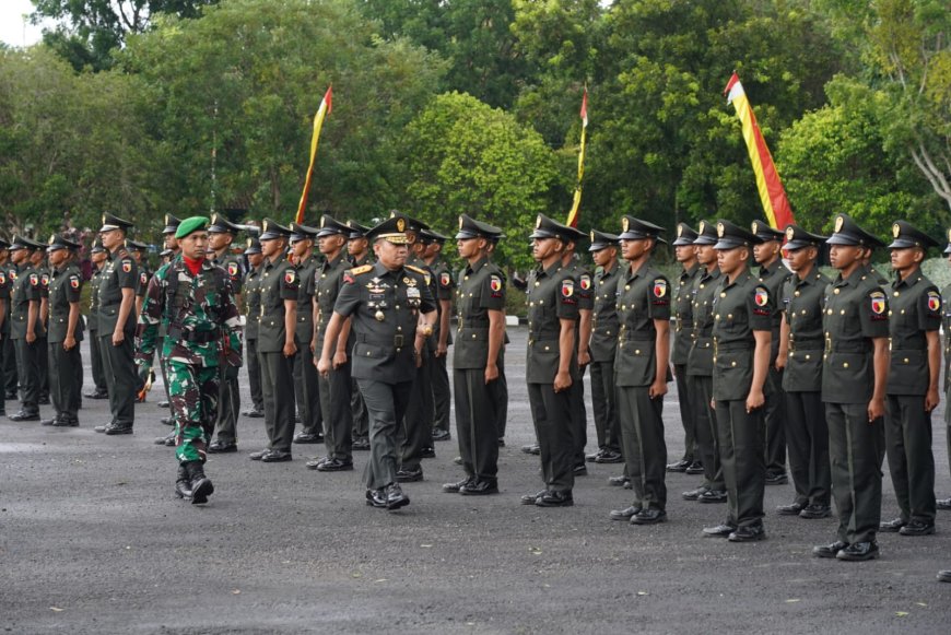 Pangdam V/Brawijaya Lantik 102 Siswa Tamtama menjadi Prajurit TNI AD