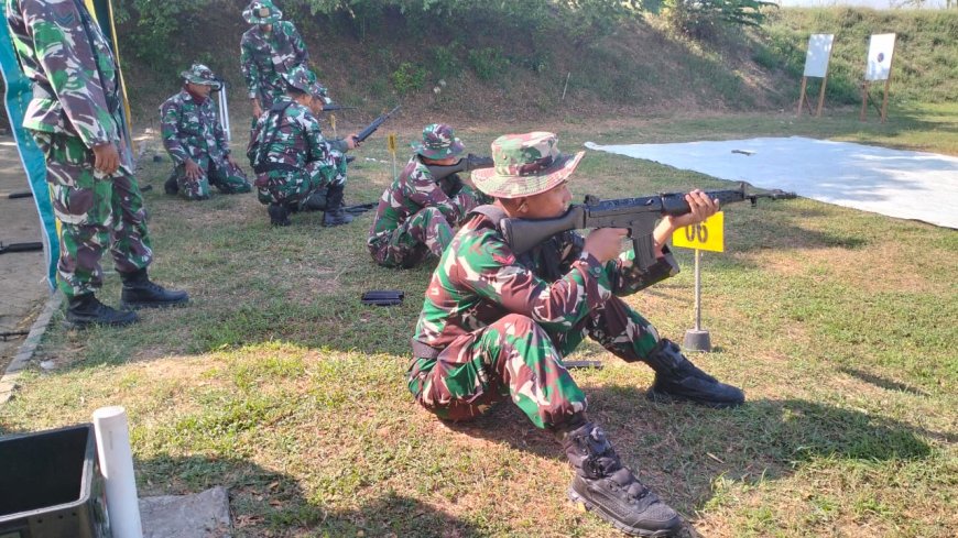 Latihan Menembak,  Kodim 0812/Lamongan Tingkatkan Kemampuan Prajurit